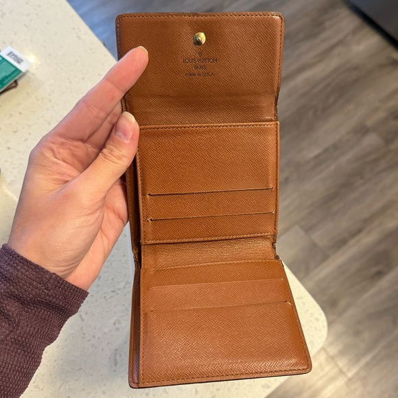 *SOLD* Louis Vuitton Elise Trifold Wallet - Picture 2 of 8